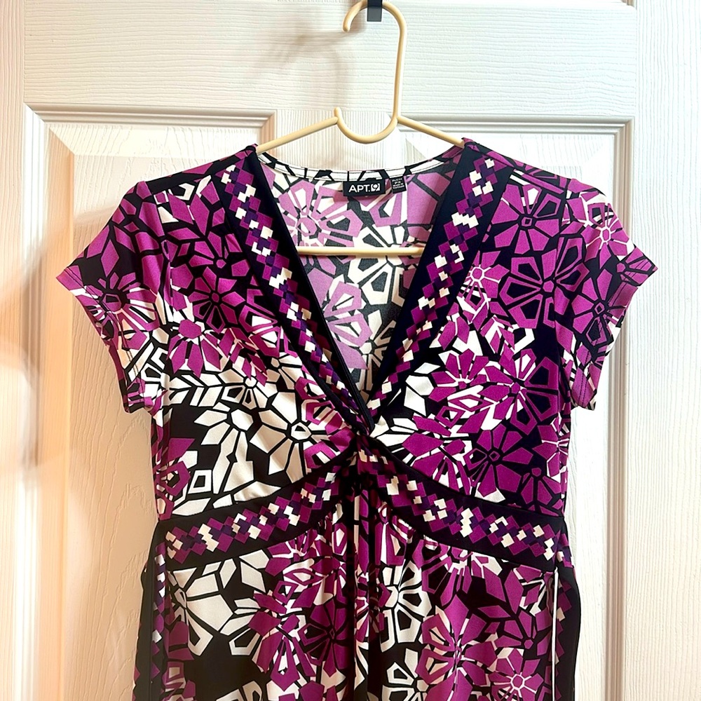 Women’s Purple Apt 9 dress. Size petite small.